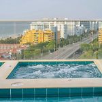 Apartamentos cerca al Mar